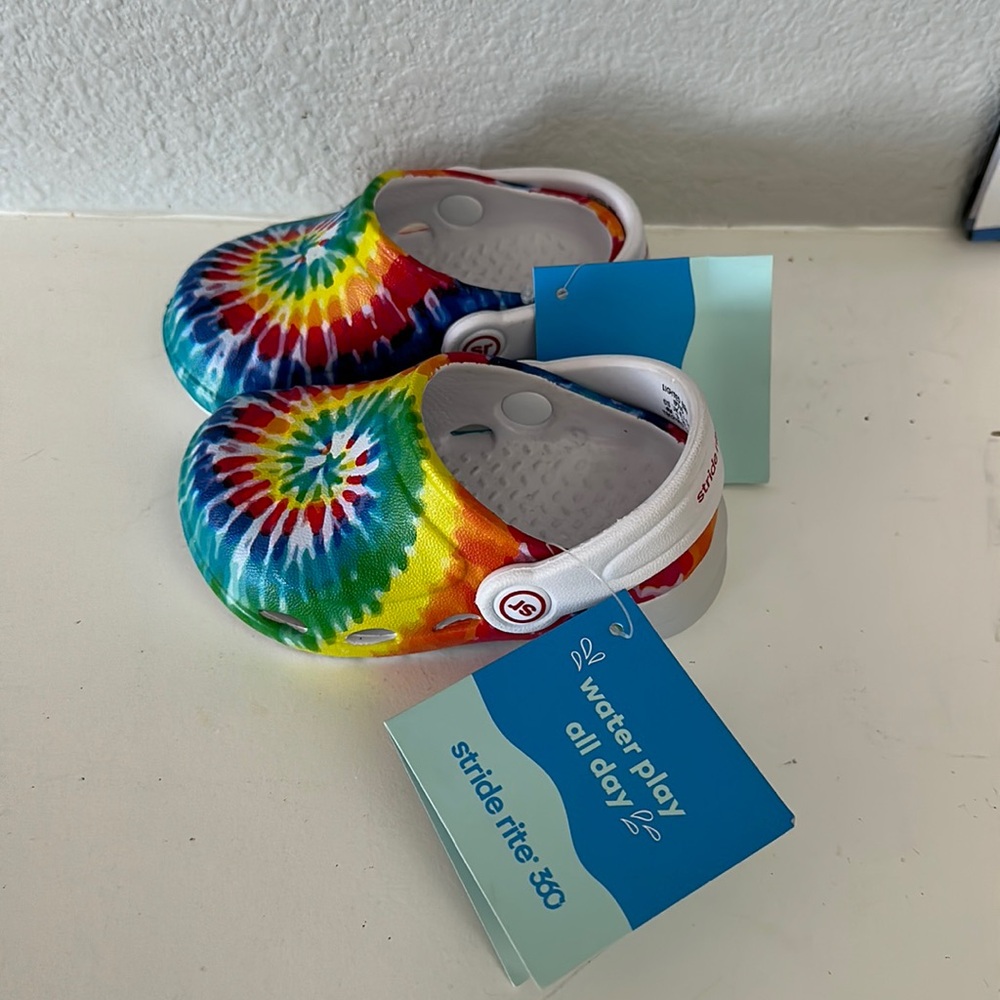 Stride Rite 360. Size 4. NWT. Water play all day. Tie dye. Rainbow.